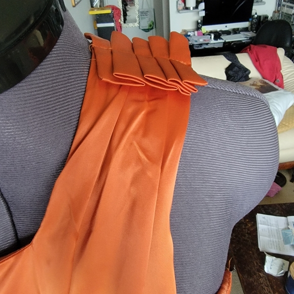 Pants and crop top - Picture 4 of 7